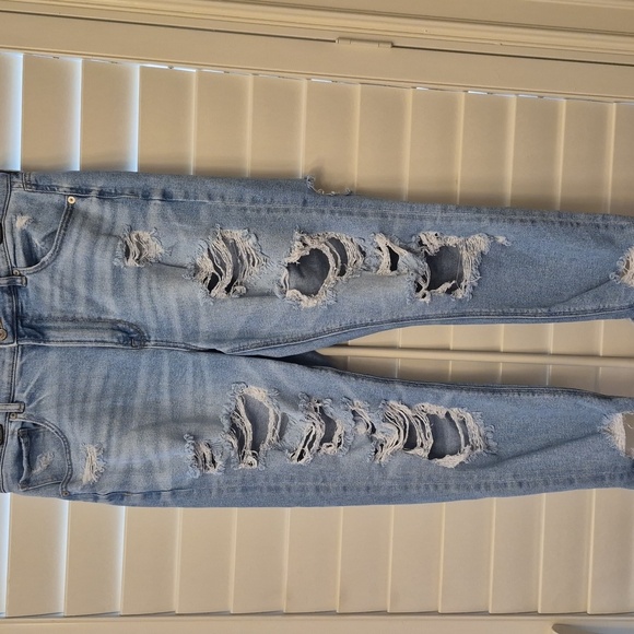 American Eagle Outfitters Denim - 12S American Eagle Outfitters Ripped Light Blue Mom Jeans Sz 12 Short Distressed
